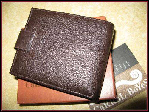 Man's wallet. Genuine leather. Carrol Boyes in original box.