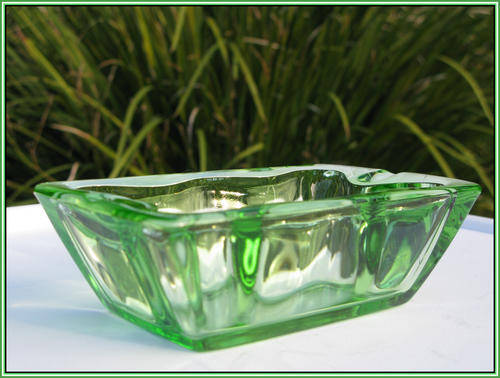 Beautiful green glass ashtray. Vintage