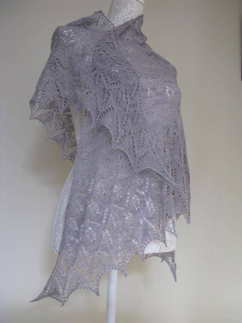 Hand knitted lace shawl in fine wool with beads - silver grey