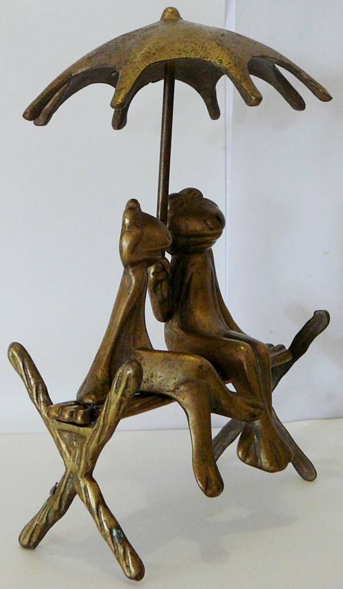 Brass Froggie Lovers