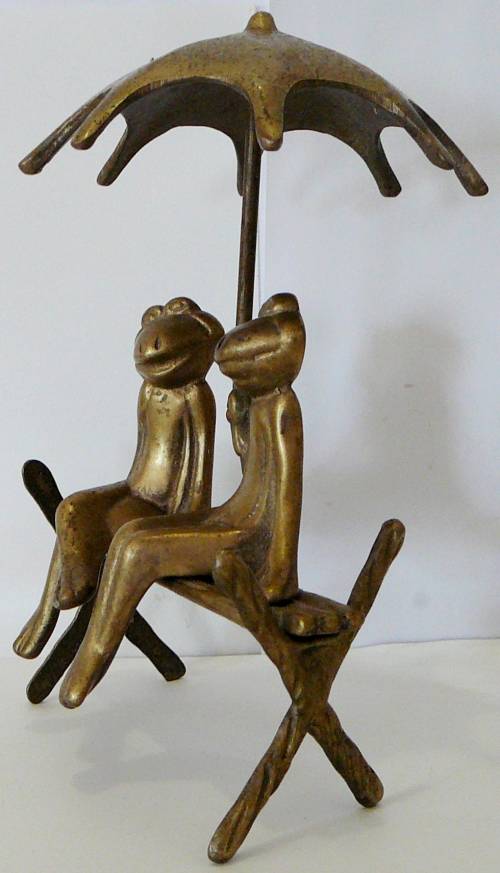 Brass Froggie Lovers