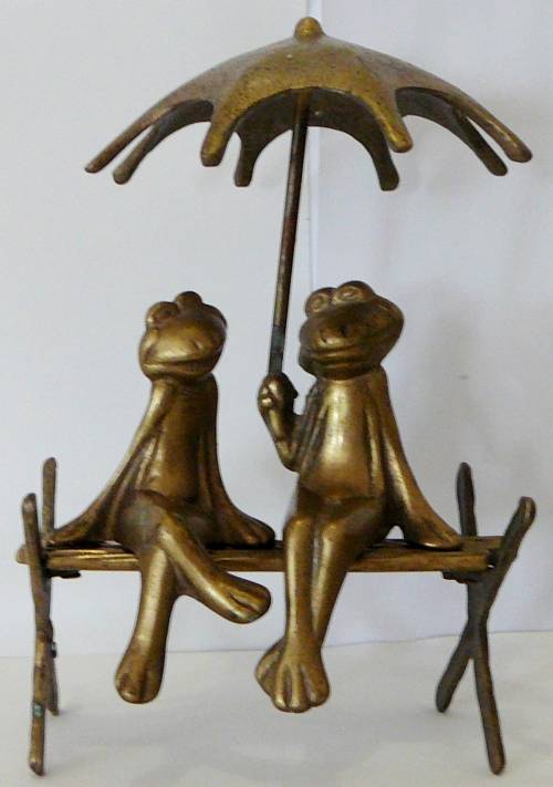 Brass Froggie Lovers