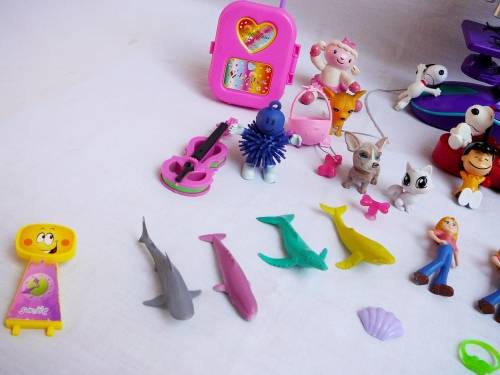 59 Pieces of Mixed Toys - Snoopy, Lucy and Schroeder and a Toy Microscope