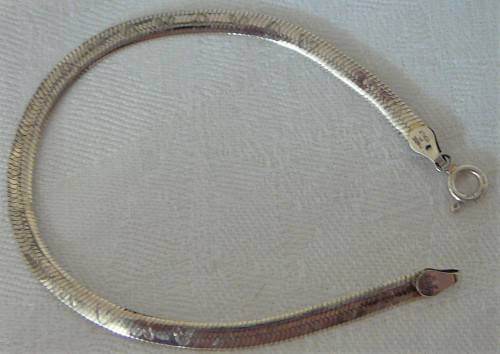 A Fine Link Sterling Silver Bracelet - Made in Italy
