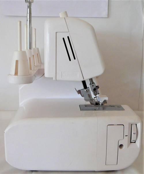 A 4 Thread  Elna Overlocker Model 624DSE - Not Working