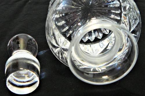 A Really Cute Crystal Perfume Bottle in Perfect Condition