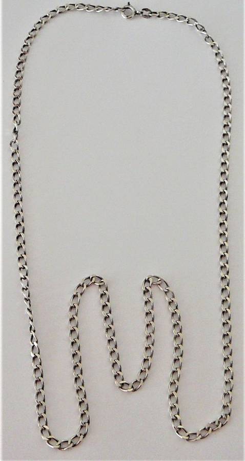 A Superb Sterling Silver Necklace Chain