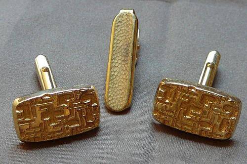 Gold Coloured Cufflinks with Matching Tie Clip