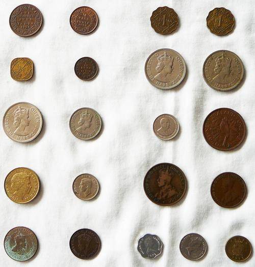 A Beginners Selection of 21 Coins from 9 Different Countries