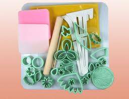 32 Piece Gum Paste Flower Making Set