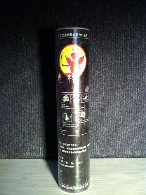 Glow sticks 5mm x 200mm (8") in packs of 100, assorted colours, Chinese Import