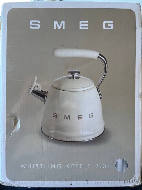 Smeg Whistling Kettle 2.3L