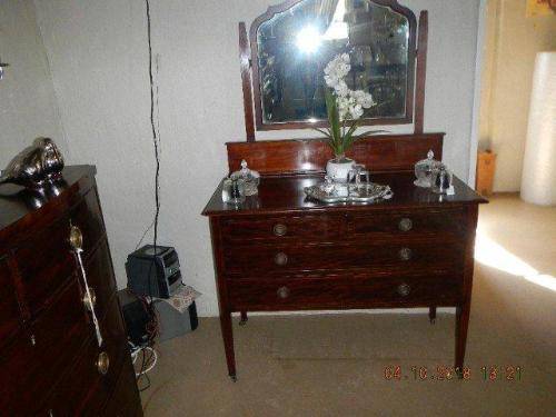 Edwardian mahogany inlaid dressing table - L 1.05cm, W 50cm, H 1.50cm with mirror