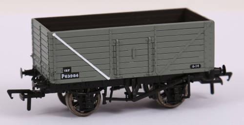 Bachmann 37-158 8 Plank Wagon BR Grey Fix End (Ref 132)