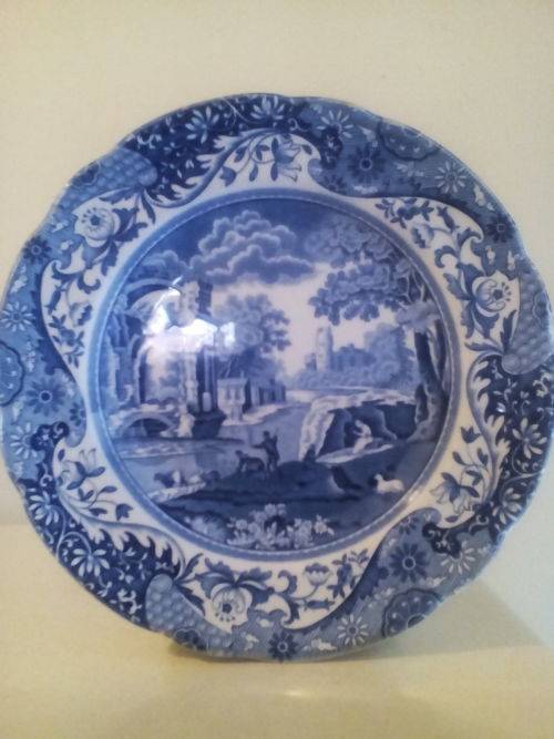 Classic Spode Italian pattern side plate. Can combine postage on small items.