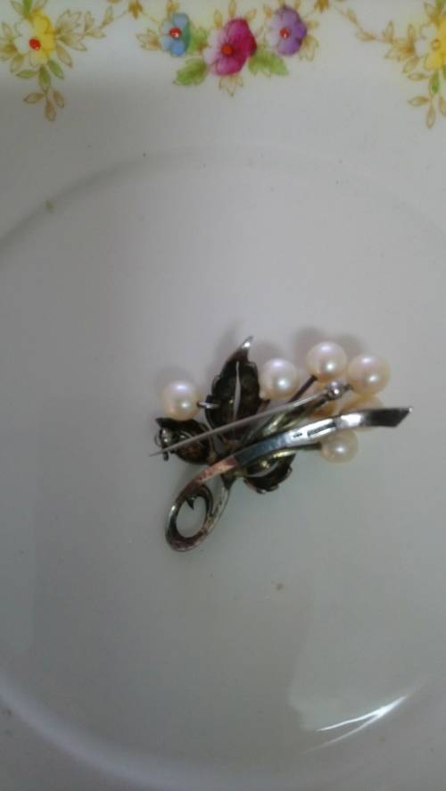 A lovely collection of beautiful silver jewellery