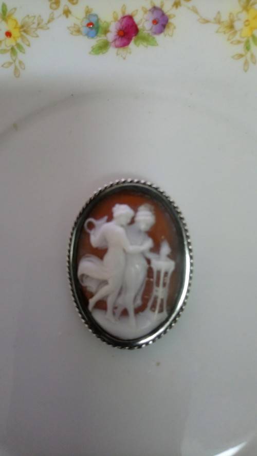 A lovely collection of beautiful silver jewellery