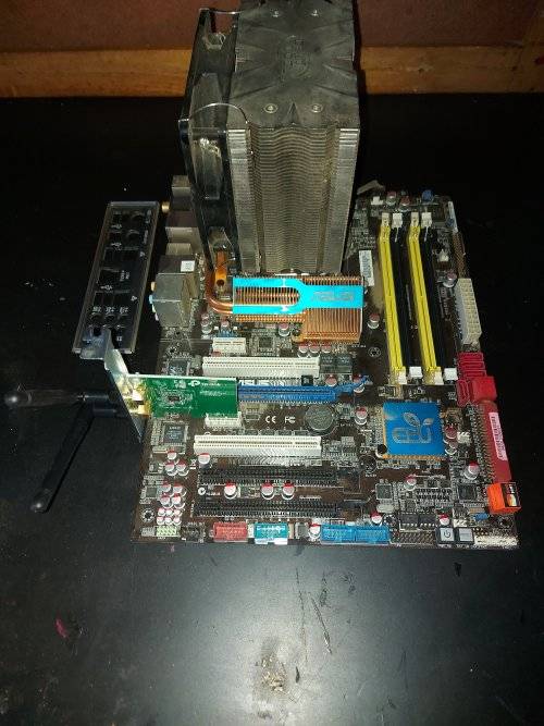 Asus P5Q-E Motherboard and Intel Q9550 CPU Bundle