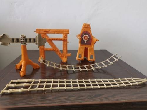 Masters of the Universe Castle Grayskull parts