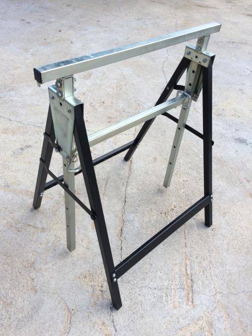 TELESCOPIC , LIGHTWEIGHT STEEL SCAFFOLDING/TRESSELS SET of 2,Boxed..New price R1650