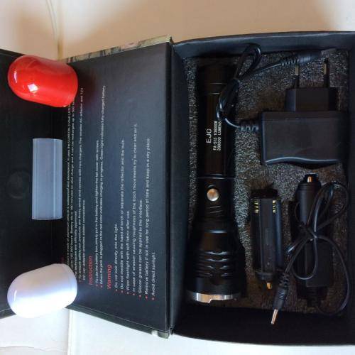 ALUMINIUM, HEAVY DUTY, SUPER BRIGHT ZOOM FLASHLIGHT 5000 TO 28000 LM
