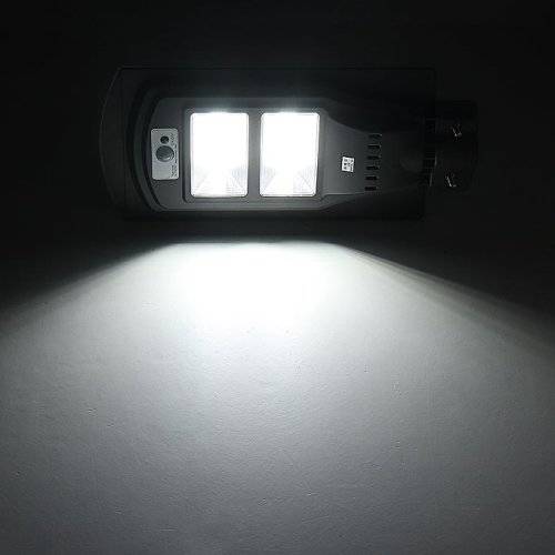 40 Watt LED SOLAR STREET LIGHT, PIR, MOTION DETECTION, WATERPROOF, 3 X LIGHTING MODES,DIM FUNCTION .