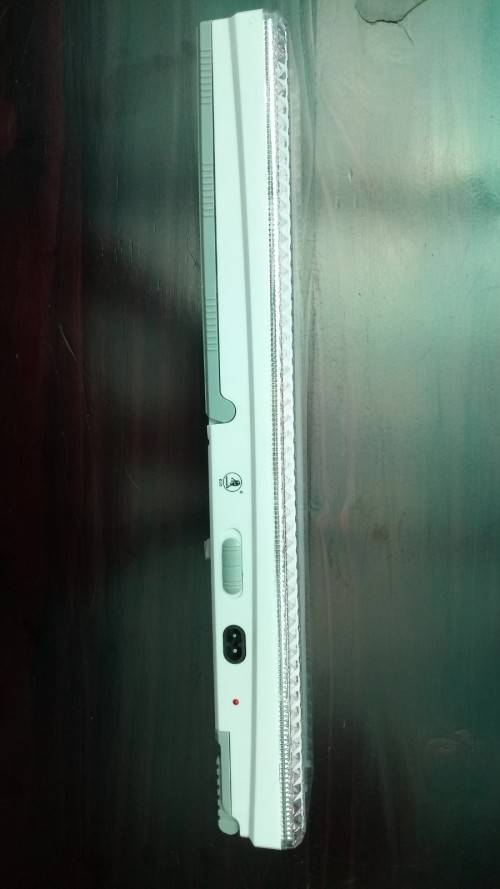 EMERGENCY RECHARGEABLE SMD LED LIGHT ...USE STANDING OR HANGING...AUTO STANDBY FUNCTION !!