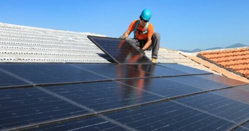 200W  MONOCRYSTALLINE SOLAR PANEL-GET OFF THE GRID-RENEWABLE ENERGY SUPPLY...LTD STOCK !!