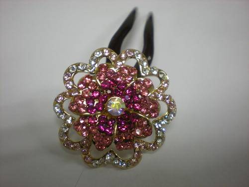 Diamante Flower Hair Clasp (in Pink)