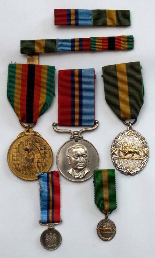 Rhodesian Airforce awarded to 8932 WB Cluer SGT/U.T.O includes 2bars+minatures