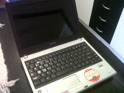 Toshiba Satelite Pro U200 Model PLUAIE 01P0272A