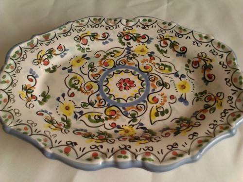 STUNNING, FULLY HAND PAINTED CRUZ PORCELAIN WALL PLATE- GOOD CONDITION , SEE BELOW.