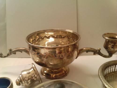 LOT OF VINTAGE SILVER PLATED ITEMS (FOR ONE BID), SOLD AS PER SCANS, SEE BELOW.