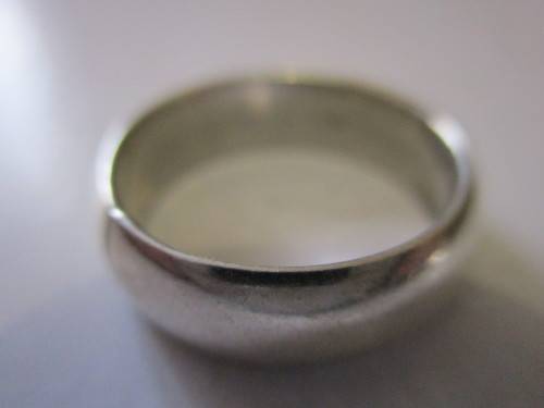 QUALITY - 2 x PLAIN 5mm D-SHAPE BANDS - CONDITION NEW , SIZE O (BID IS PER BAND) - SEE BELOW