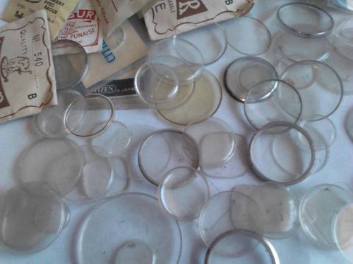 80 x MOSTLEY UNUSED WATCH GLASSES, VERY GOOD VALUE- READ BELOW.