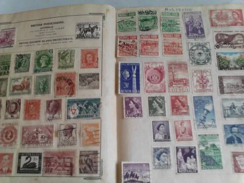 HUGE STAMP COLLECTION IN MEDIUM STANLEY GIBBONS ALBUM , 200 PAGES- GOOD VALUE!!! - SEE BELOW