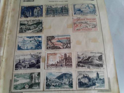 HUGE STAMP COLLECTION IN MEDIUM STANLEY GIBBONS ALBUM , 200 PAGES- GOOD VALUE!!! - SEE BELOW