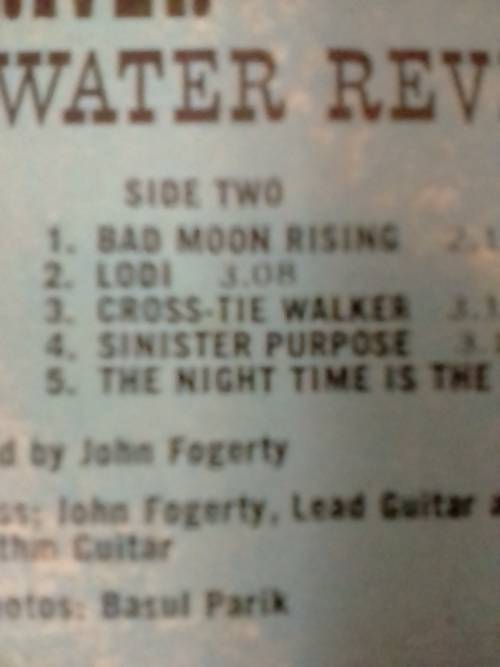 CREEDENCE CLEARWATER REVIVAL (GREEN RIVER) - LP in GOOD condition - SEE BELOW FOR INFO.