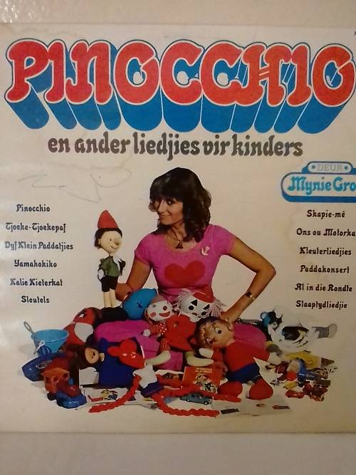 MYNIE GROVE (PINOCHIO EN ANDER LIEDJIES VIR KINDERS) LP in EXCELLENT condition - SEE BELOW FOR INFO.