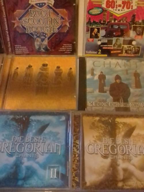 25x  VERY GOOD CD COLLECTION - (ON BID TAKES ALL) - SEE BELOW FOR SCANS.
