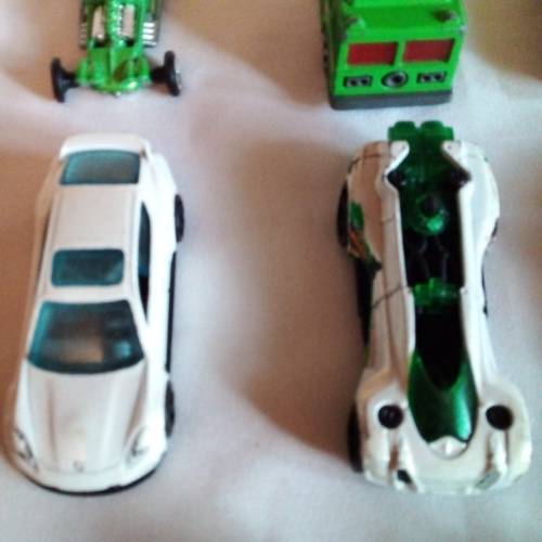 13x HOTWHEELS MODEL CARS (BID IS PER ITEM) - PLEASE READ BELOW.