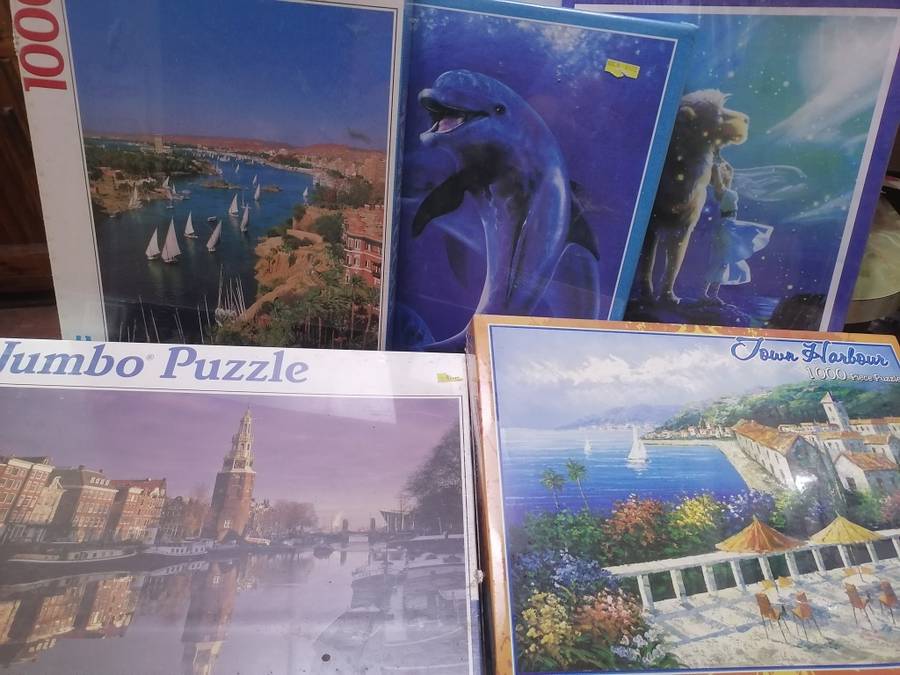 STILL SEALED,  5x PUZZLES (1000 PIECES EACH), BEAUTIFUL TITLES  - PLEASE READ BELOW.
