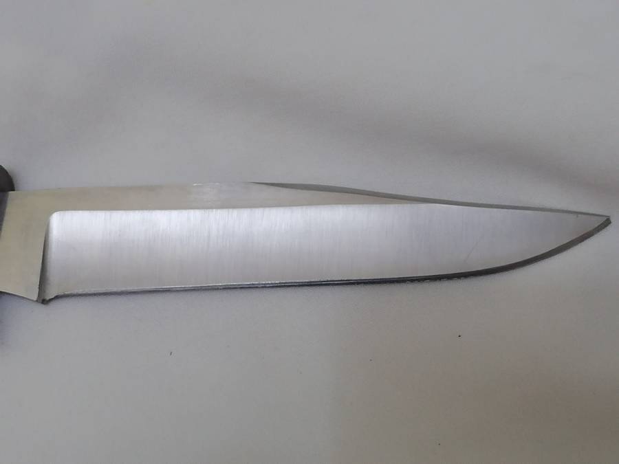 VINTAGE - STUNNING HANDMADE HUNTERS KNIFE - GOOD CONDITION - PLEASE READ BELOW.