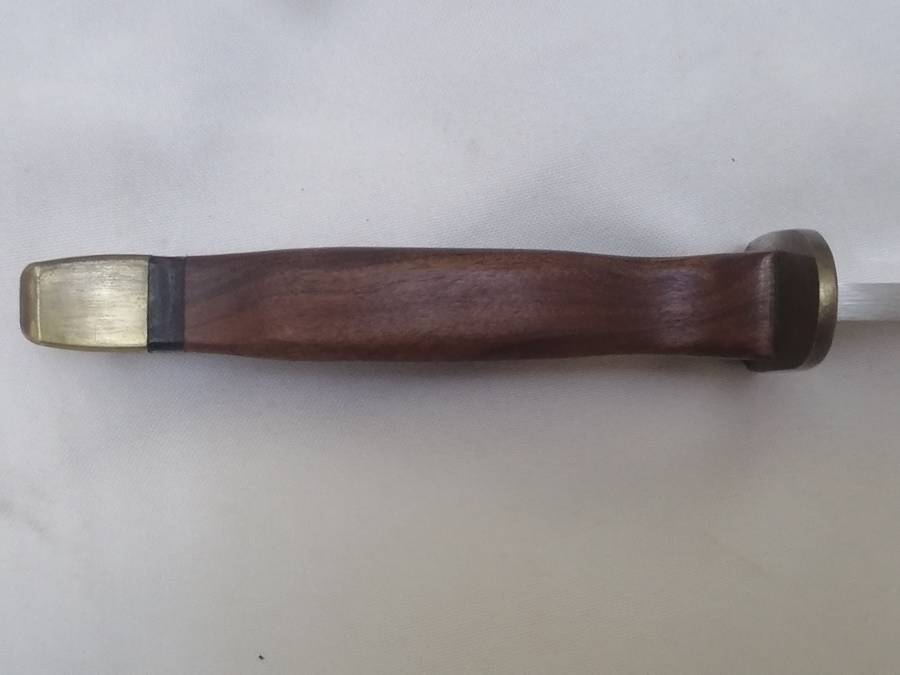 VINTAGE - STUNNING HANDMADE HUNTERS KNIFE - GOOD CONDITION - PLEASE READ BELOW.