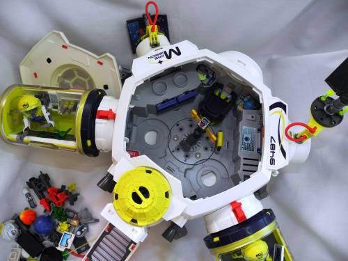 Playmobil Space Station