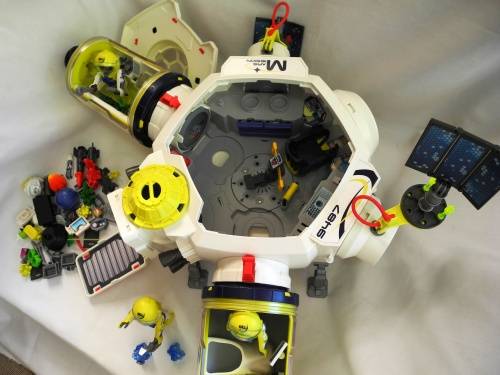 Playmobil Space Station