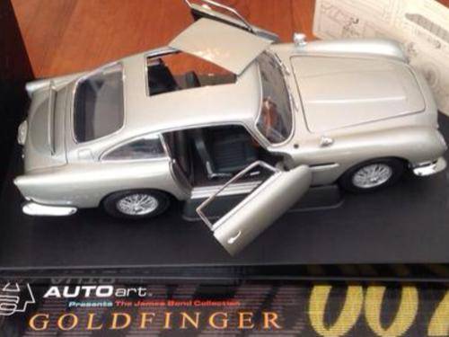 RARE Autoart 1/18 JAMES BOND Aston Martin DB5 with Weapons 007 Car Collection AUTO ART Please Read