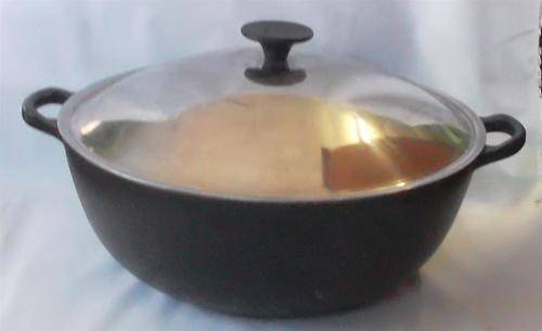 Vintage Large Le Creuset Pot/Wok  with Lid
