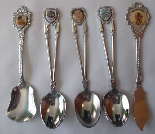 Set of 5 Souvenir teaspoons
