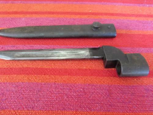 British No.9 Mk-1 Bayonet and scabbard
